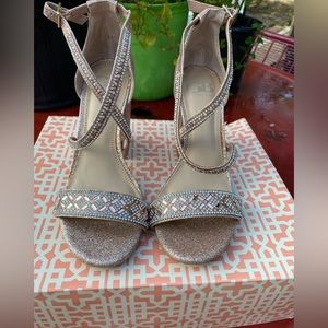 -Only used once -rose gold -size 7.5